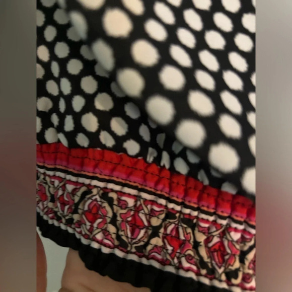 White House Black Market Womens Polka Dot Tank Medium Ruffle Front Keyhole Back - Picture 4 of 8